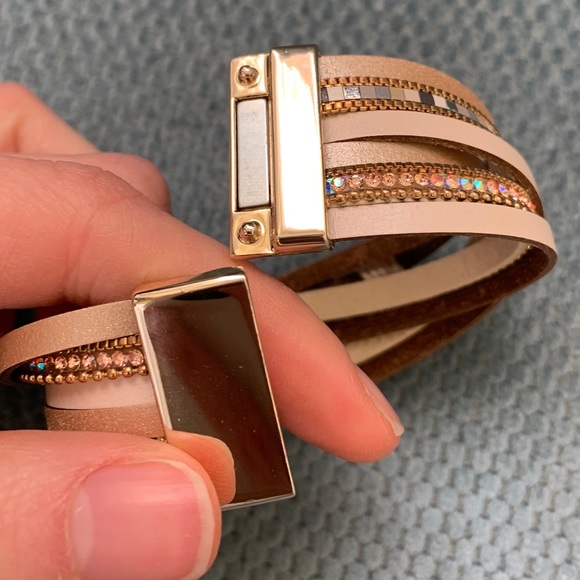 Leather Strap Bracelet with Magnetic Clasp - Picture 3 of 4
